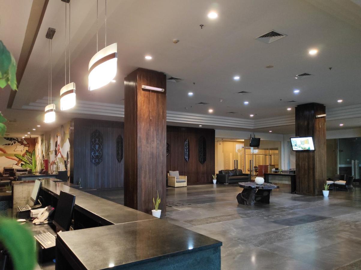 Hotel Horison Ultima Bandara Balikpapan Sepinggang Kecil Exterior foto
